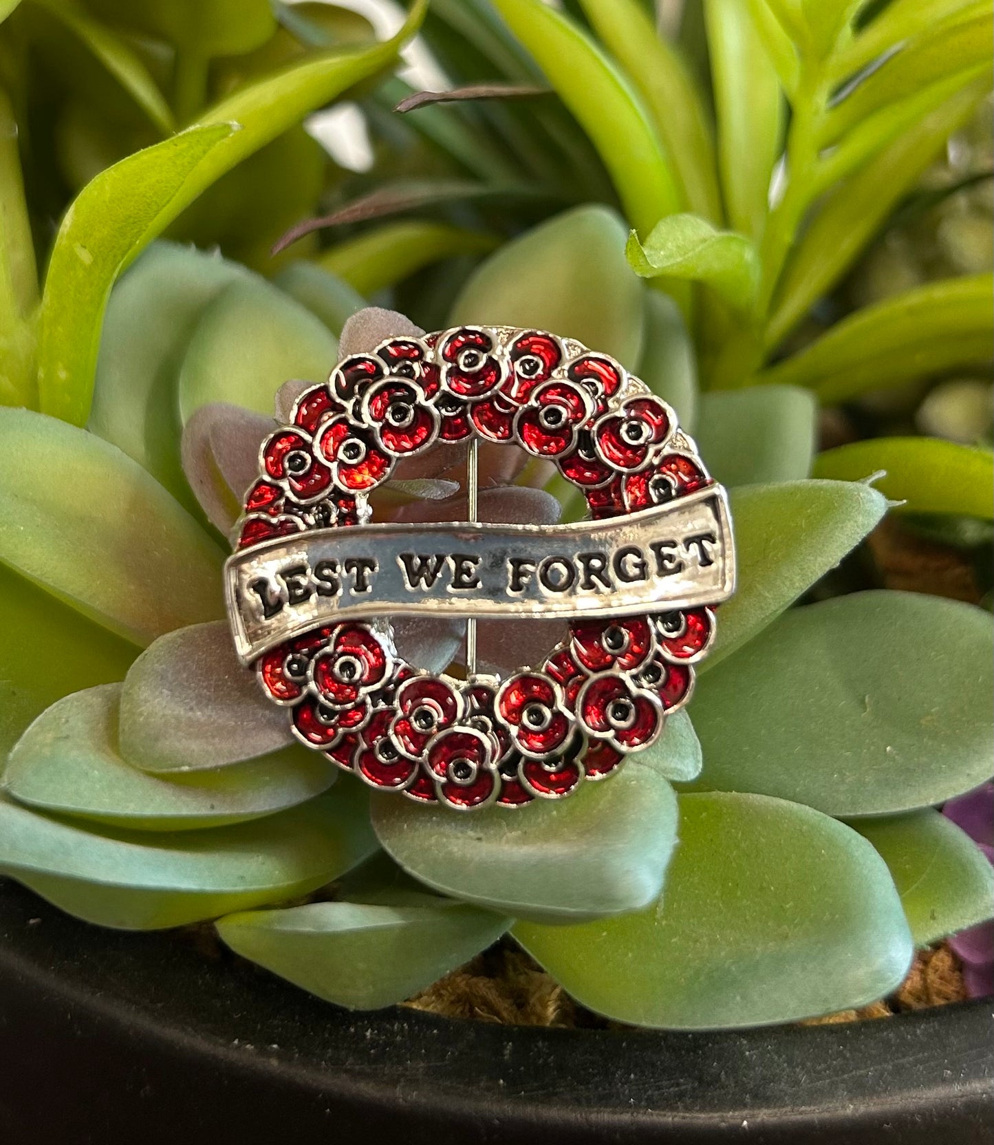 Poppy Wreath Remembrance Lapel Pin Badge