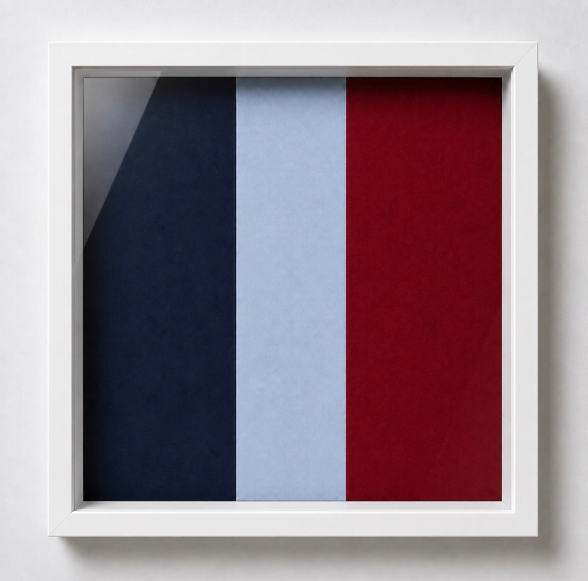 Royal Air Force Queen's Crown Emblem Display Frame | Official MOD-Licensed Gift