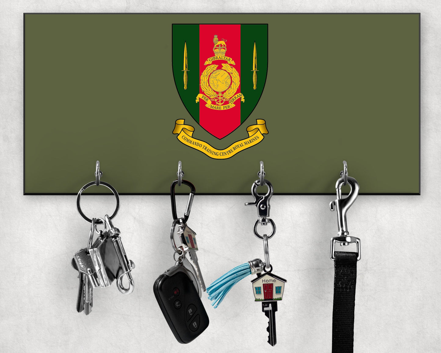 Commando Training Centre   - Wooden Key/Beret Hook